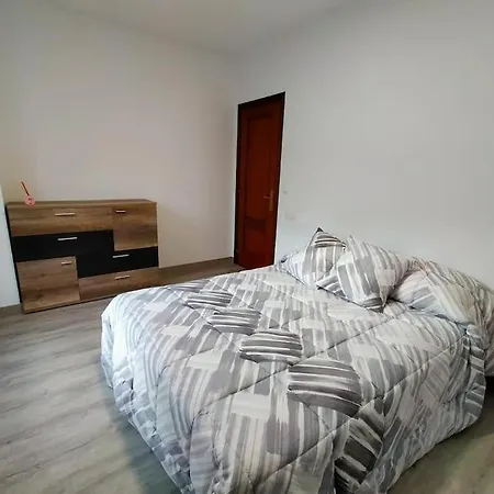 アパート Monsacro 1